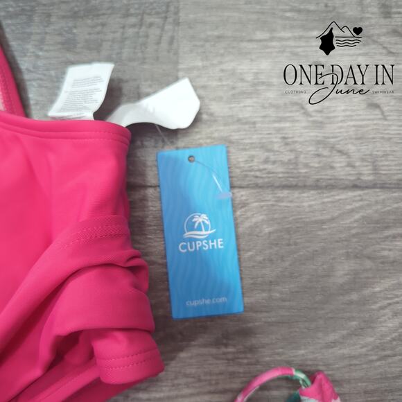 Cupshe Lace Up Tie Side Bikini Swimsuit Size M - Picture 4 of 7